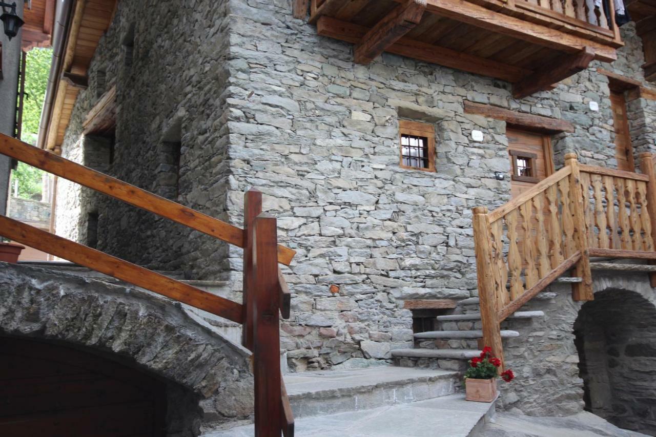 Vecchio Fienile Apartment Aosta Bagian luar foto