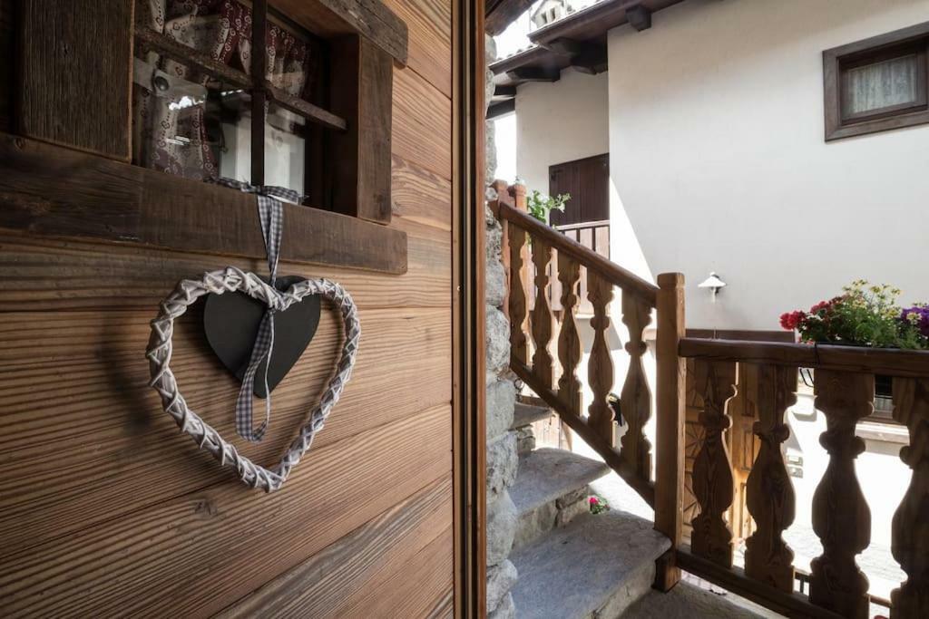 Vecchio Fienile Apartment Aosta Bagian luar foto