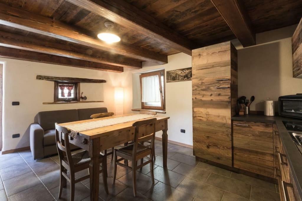 Vecchio Fienile Apartment Aosta Bagian luar foto