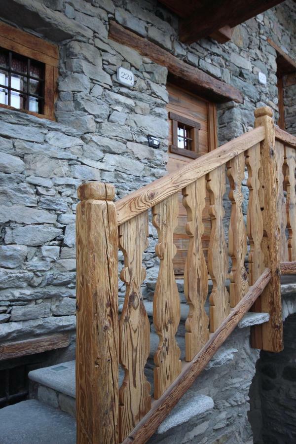 Vecchio Fienile Apartment Aosta Bagian luar foto