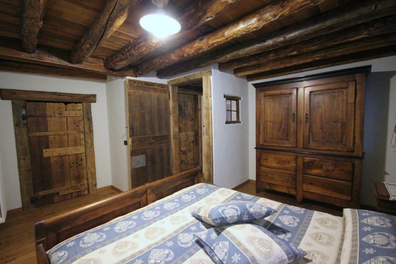 Vecchio Fienile Apartment Aosta Bagian luar foto