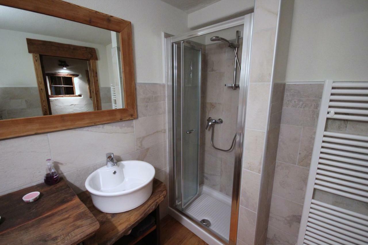Vecchio Fienile Apartment Aosta Bagian luar foto